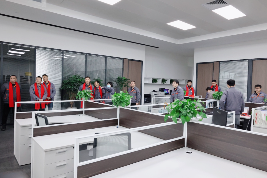 公司領導勉勵纖維產(chǎn)品事業(yè)部再立新功.png 公司領導勉勵纖維產(chǎn)品事業(yè)部再立新功.png